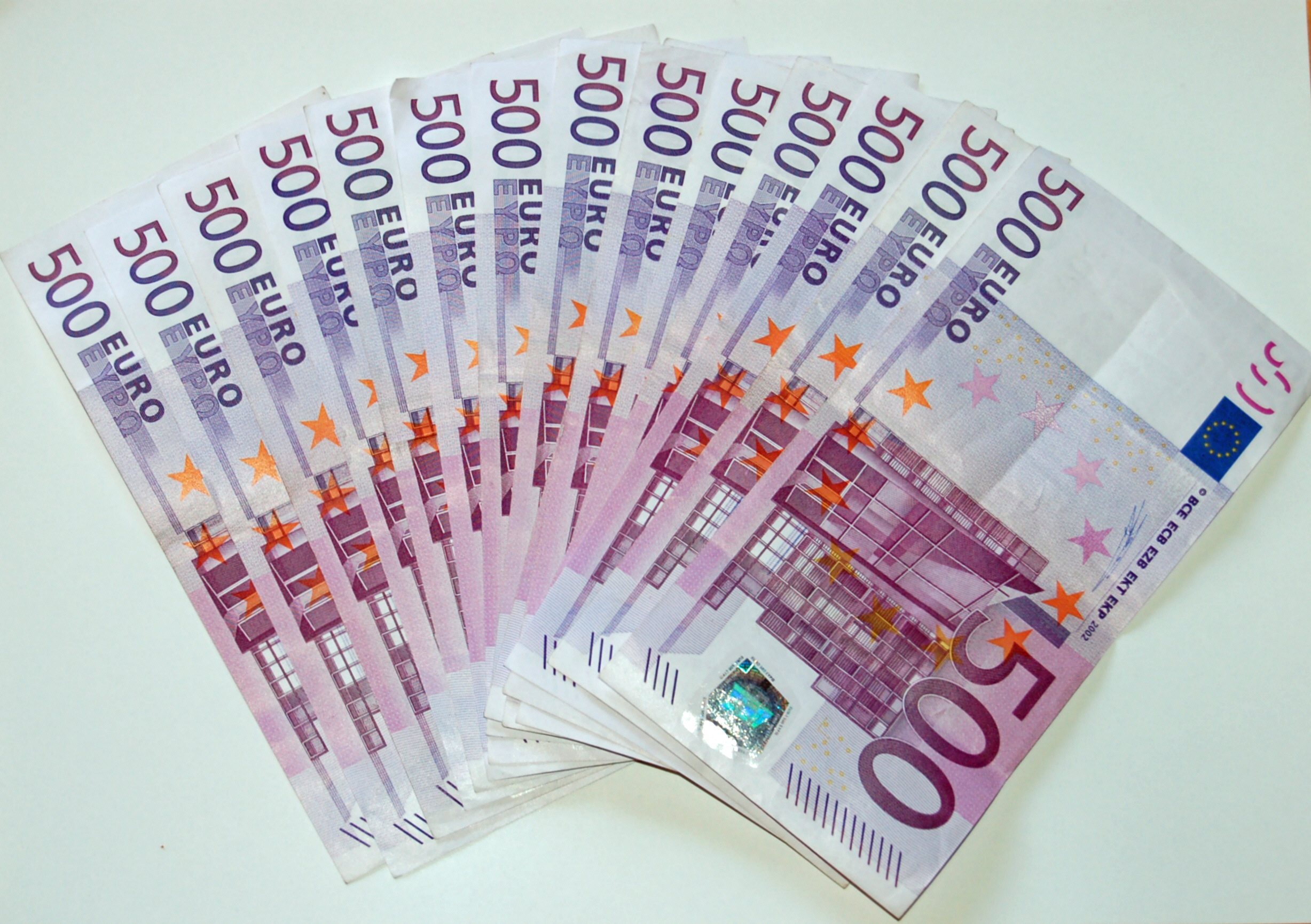 ユーロDescription 500 Euro Banknoten.jpg